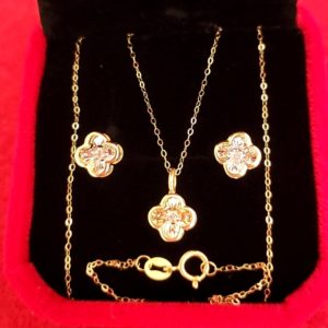 0.06 ct Natural Diamond Dancing Clover Set